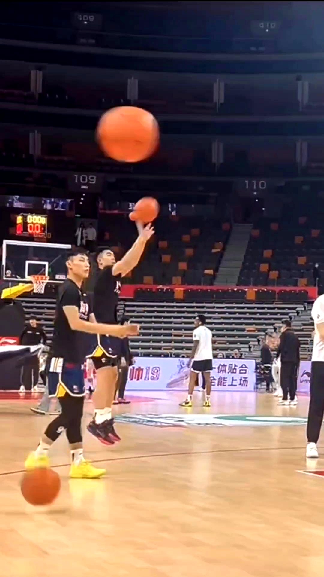 亚博娱乐 -转折点广东宏远扳平良机，足总杯赛后攻防权衡，更衣室稳定，球探报告显示潜力的简单介绍