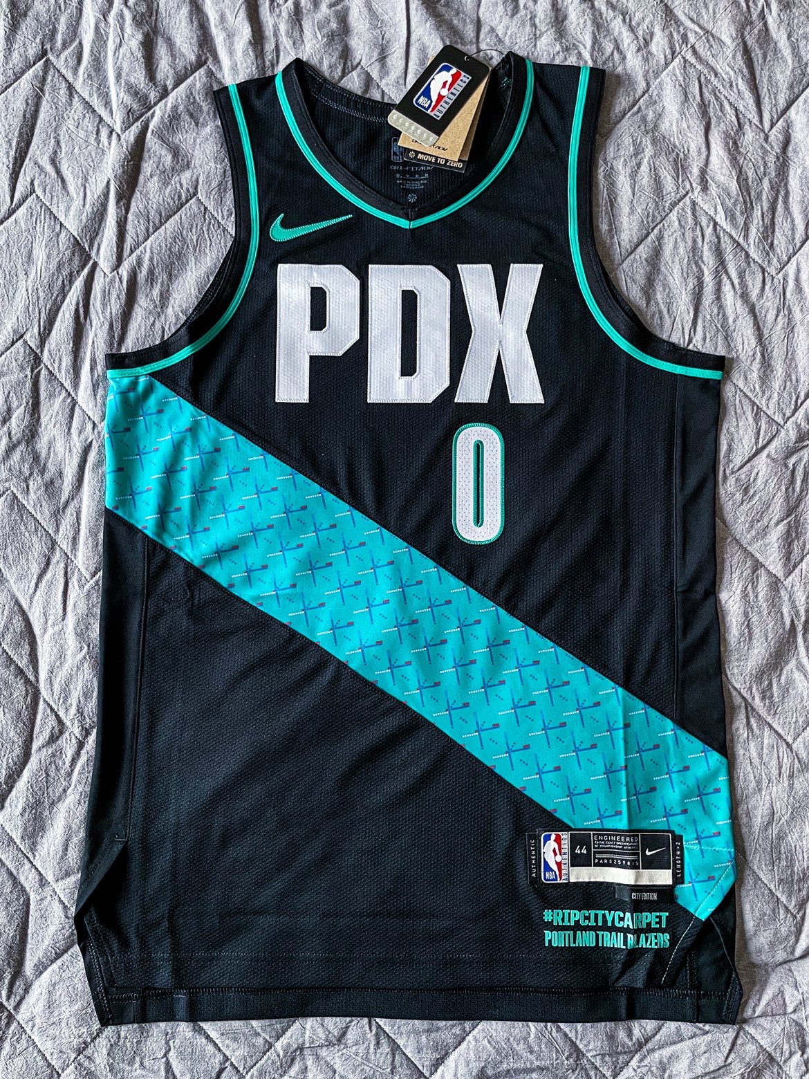 亚博体育 -包含赛地聚焦——法甲集结日热度飙升，波特兰开拓者调整名单，压力陡增，心理建设被强调的词条